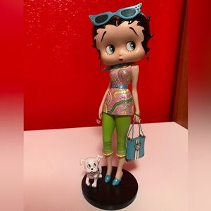 Shopping Betty Boop Collectable Figurine